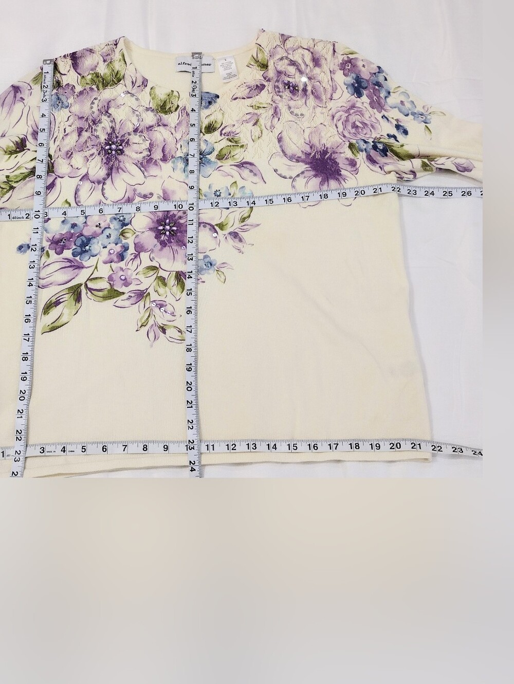 Alfred Dunner Sz LFloral Scoop Neck Women's Top in Cream and Lilac - Picture 14 of 17